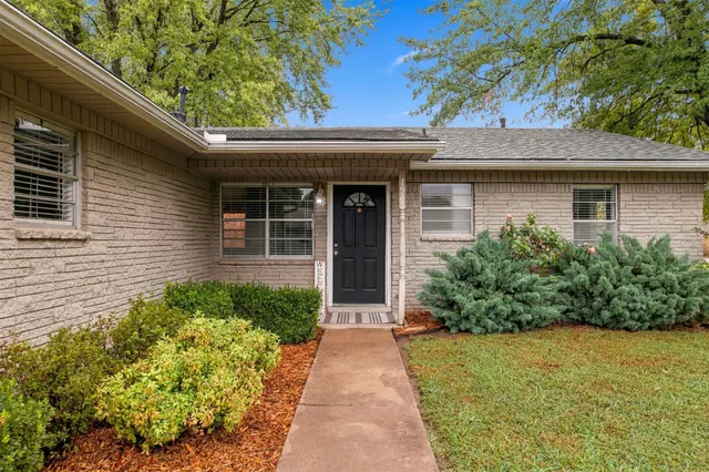 Photo 3 — 1947 S Fern Avenue, Broken Arrow, OK 74012