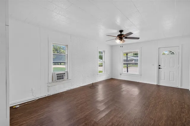 Photo 5 — 116 S Elliott Street, Pryor, OK 74361