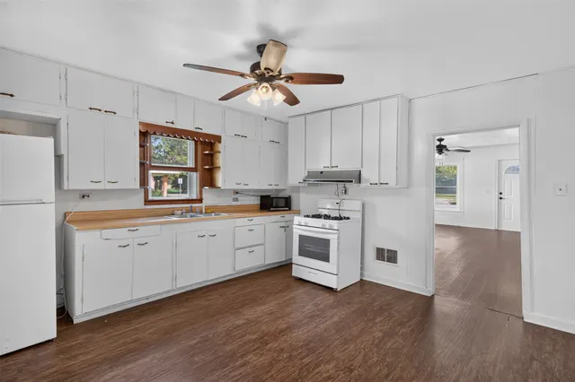 Photo 6 — 116 S Elliott Street, Pryor, OK 74361