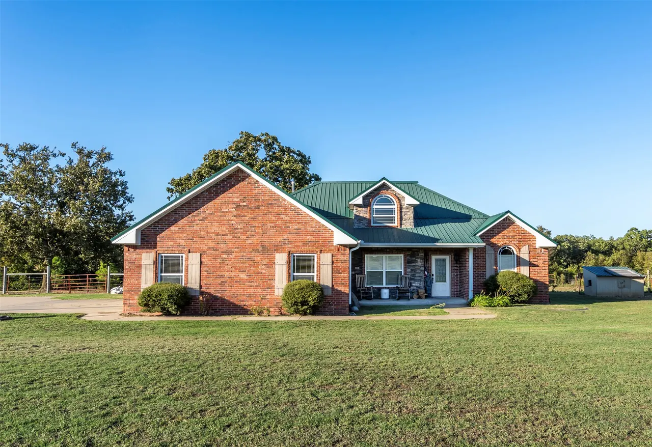 Front exterior — 473339 E 660 Road, Watts, OK 74964