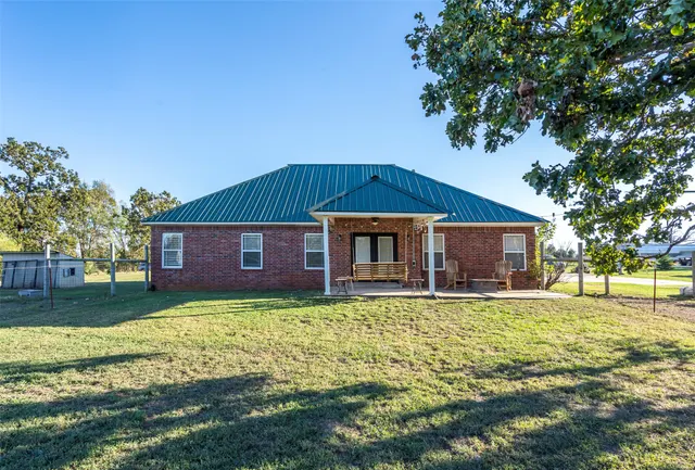 Photo 4 — 473339 E 660 Road, Watts, OK 74964