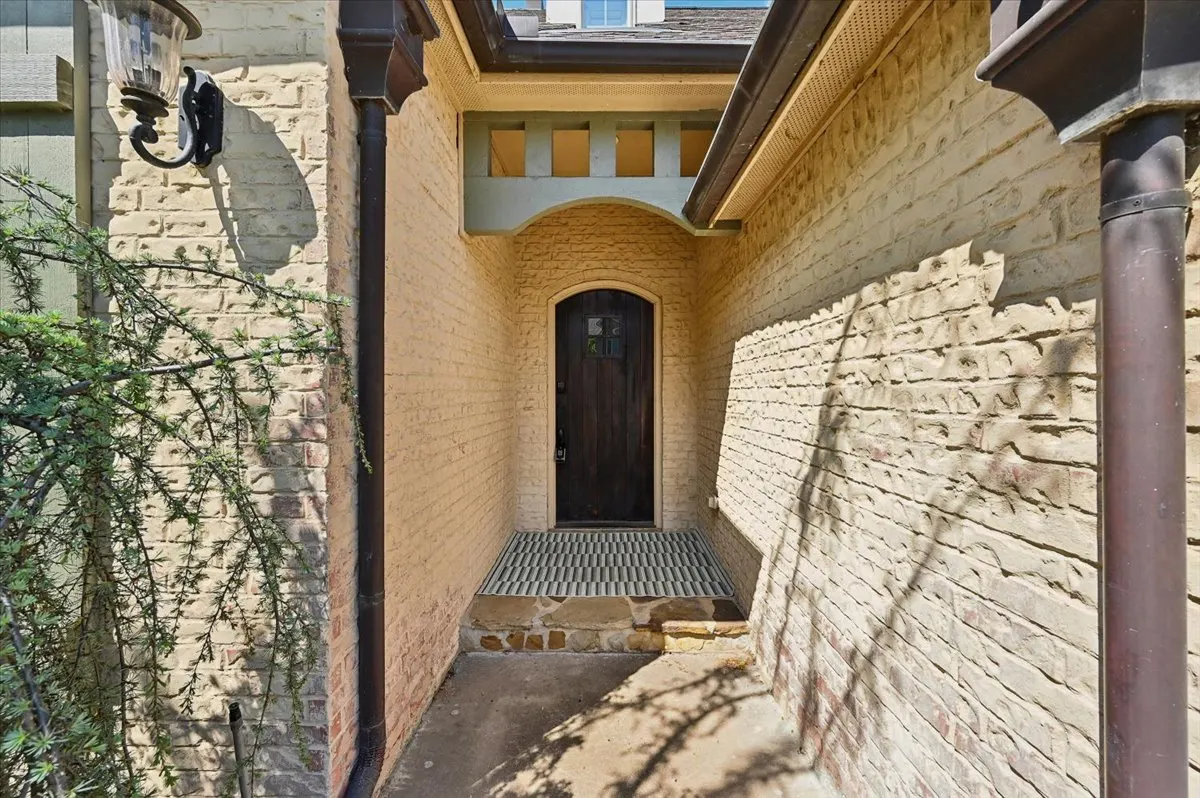 Photo 2 — 11818 S Oswego Avenue, Tulsa, OK 74137