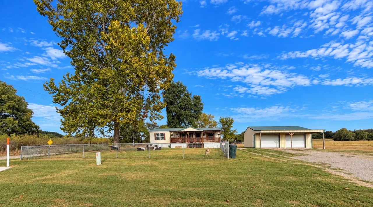 Front exterior — 10549 W Perry Road, Stigler, OK 74462