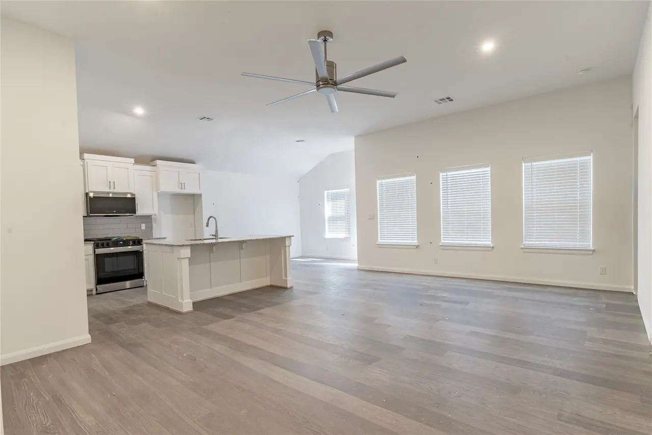 Photo 2 — 10927 S 271st EastAvenue, Broken Arrow, OK 74014