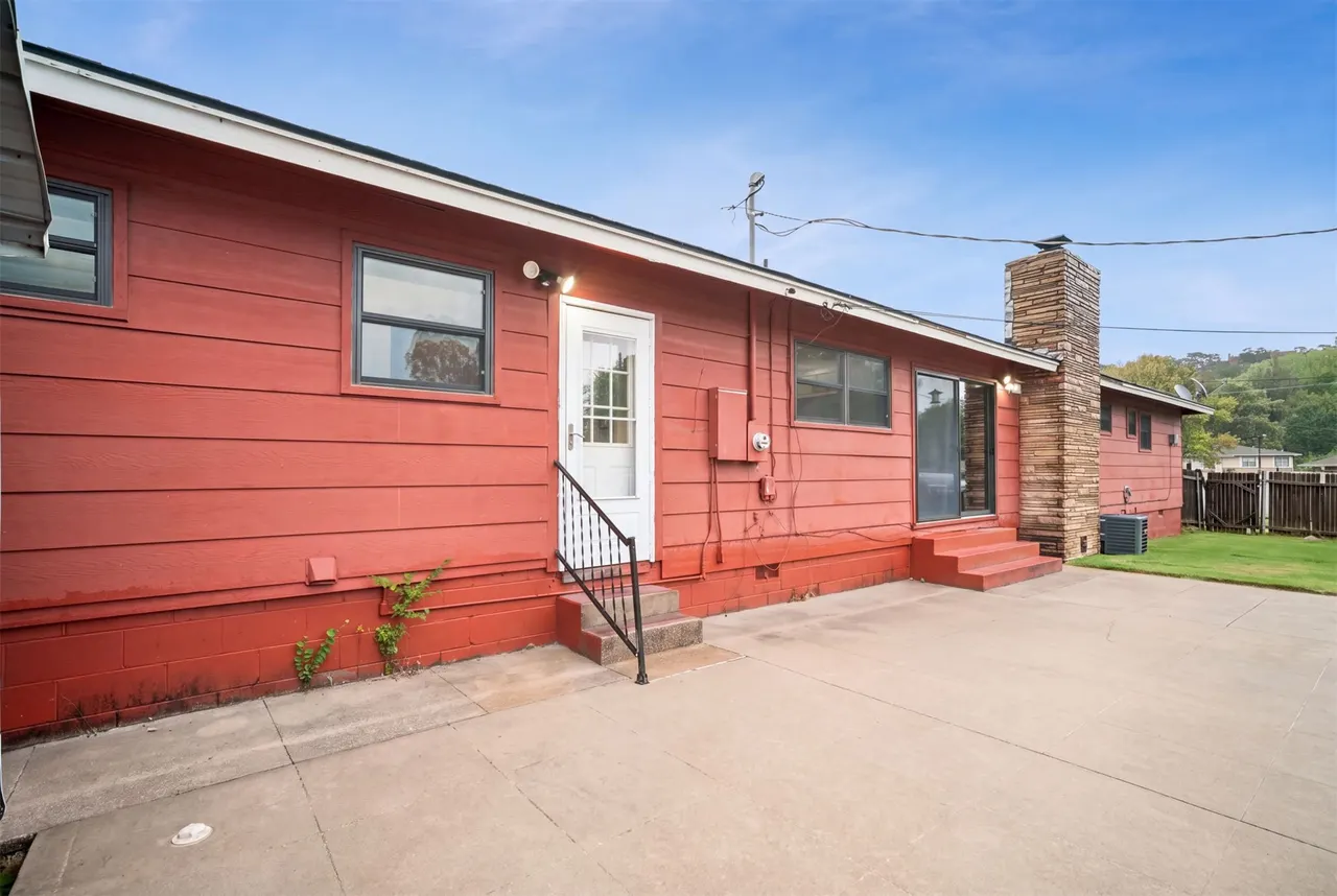 Photo 18 — 1318 N Main Street, Sand Springs, OK 74063