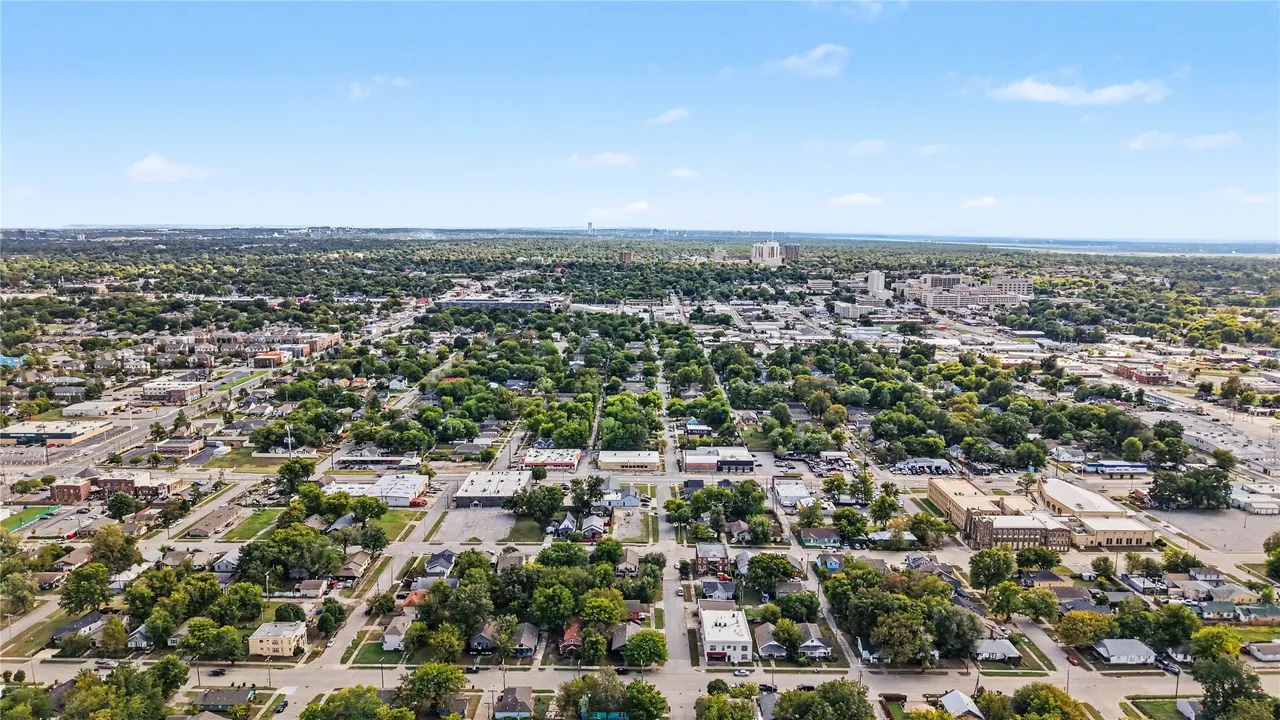 Photo 31 — 111 S Yorktown Avenue E, Tulsa, OK 74104