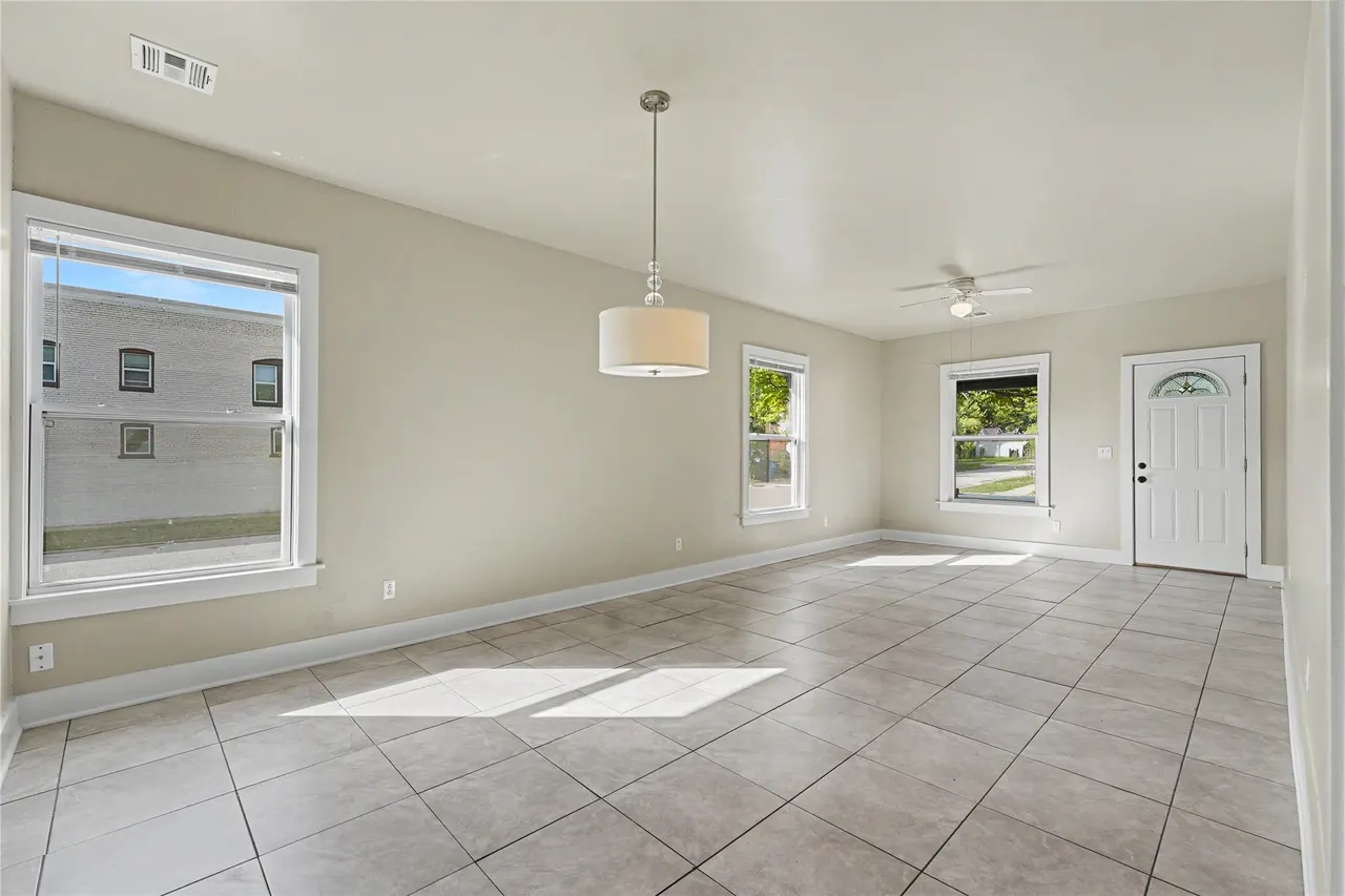 Photo 6 — 111 S Yorktown Avenue E, Tulsa, OK 74104