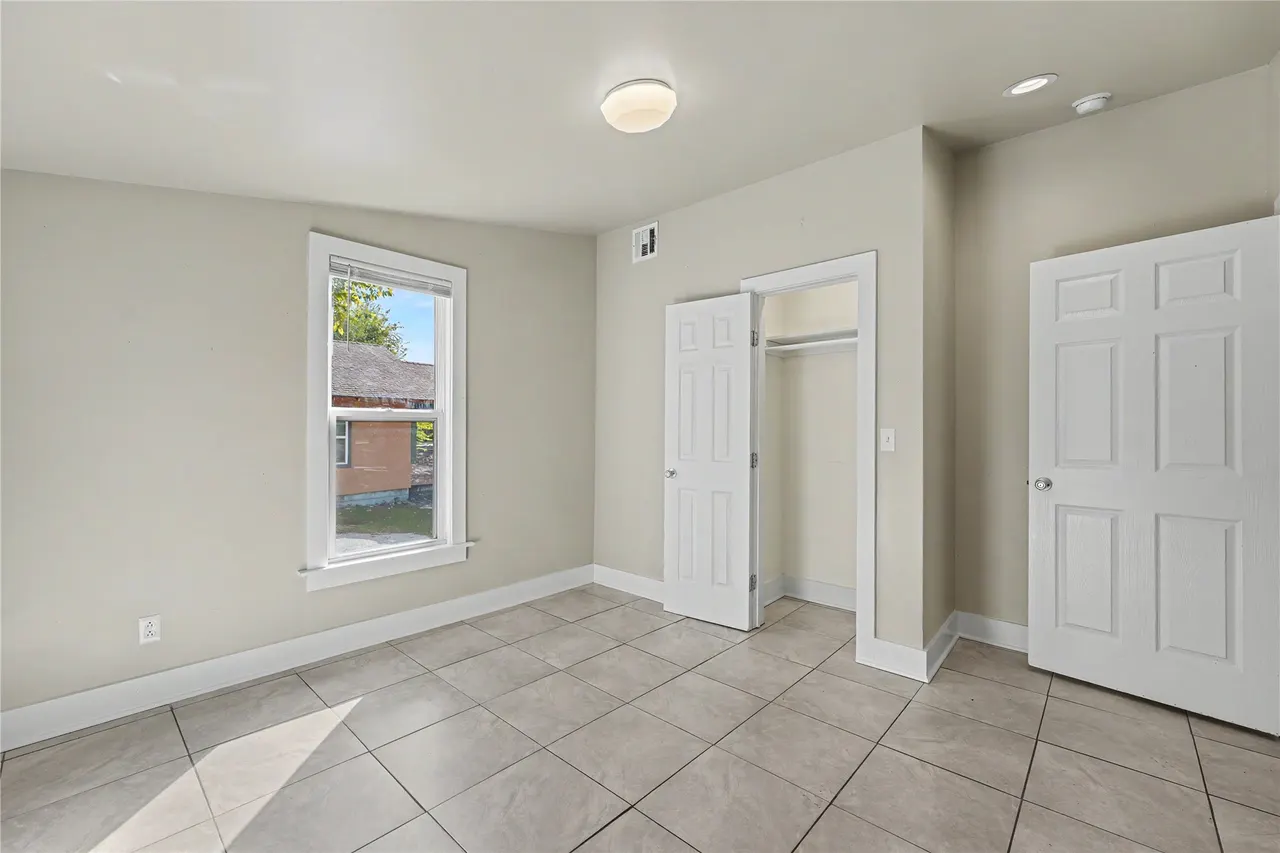 Photo 8 — 111 S Yorktown Avenue E, Tulsa, OK 74104