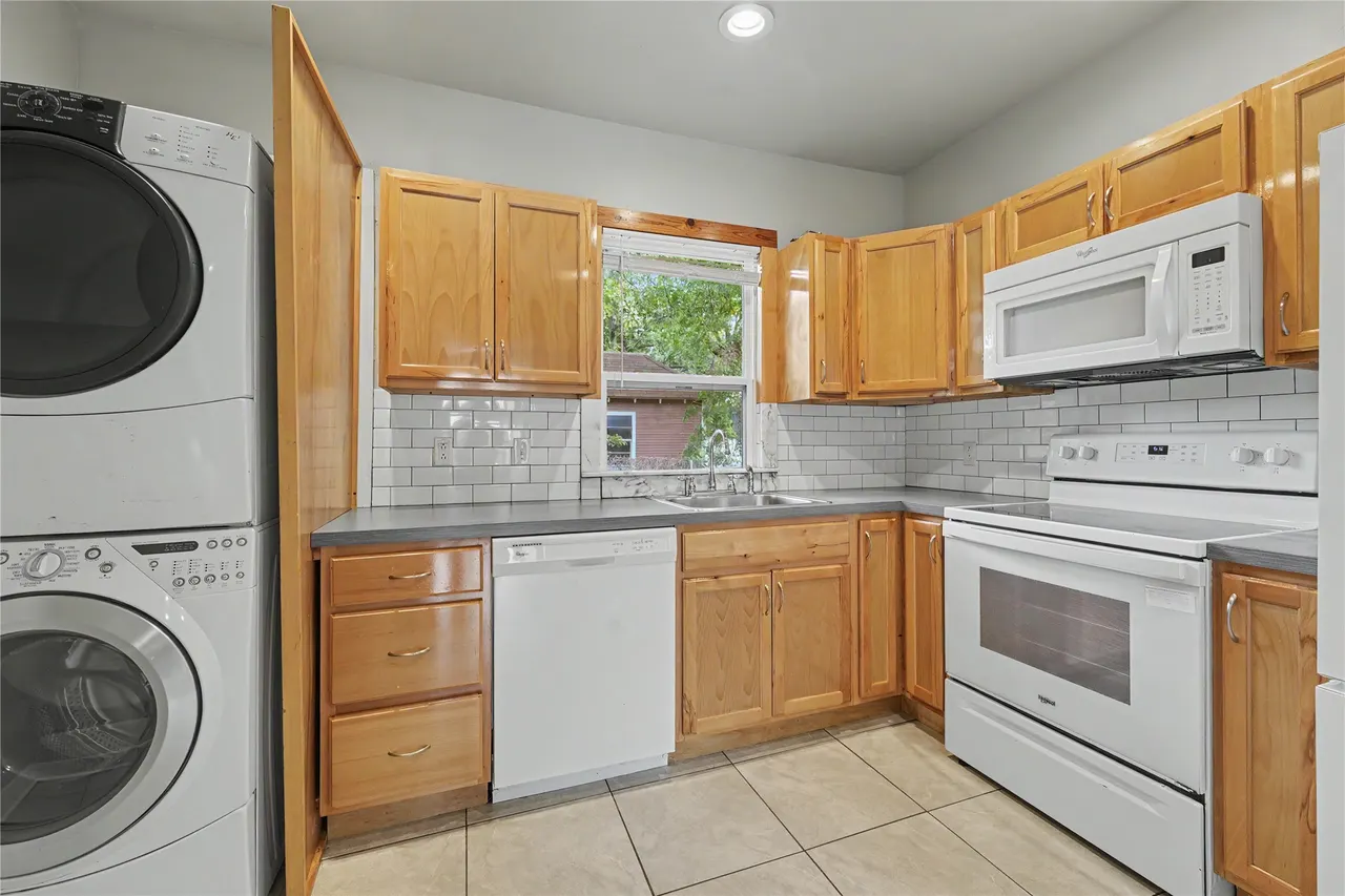 Photo 9 — 111 S Yorktown Avenue E, Tulsa, OK 74104