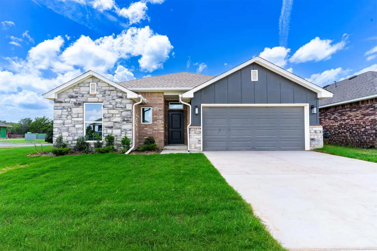 Front exterior — 10948 S 271st EastAvenue S, Broken Arrow, OK 74014