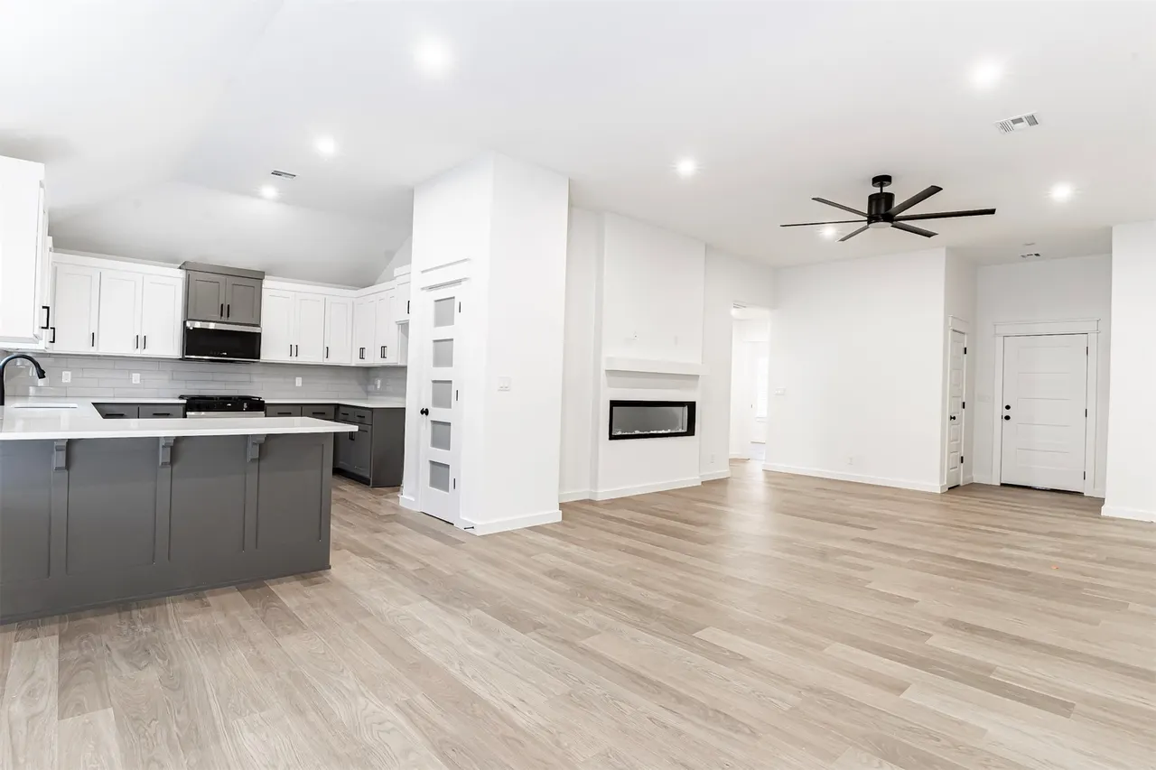 Photo 4 — 10907 S 271st EastAvenue, Broken Arrow, OK 74014