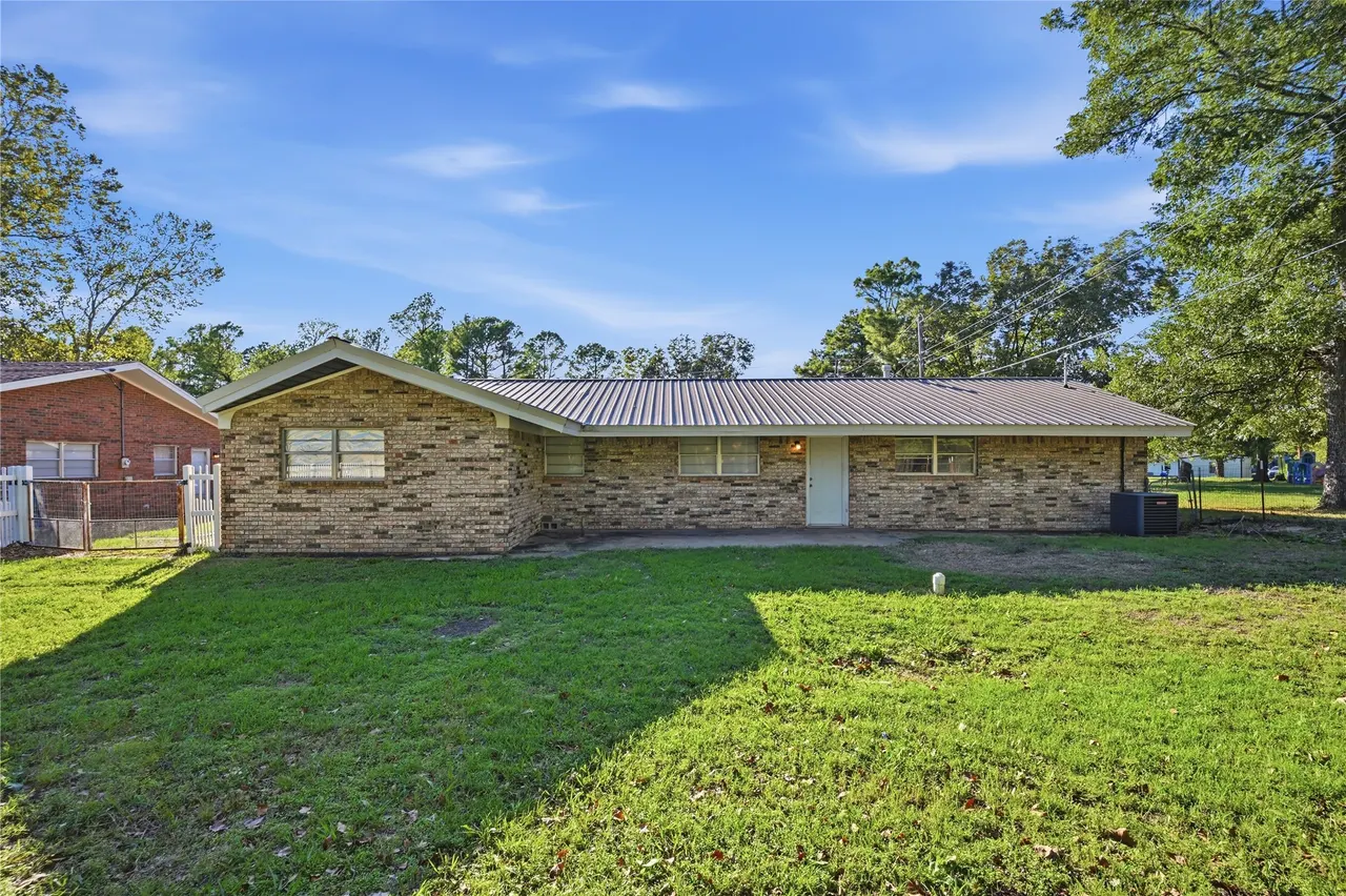 Photo 28 — 900 S Oliphant Street, Holdenville, OK 74848