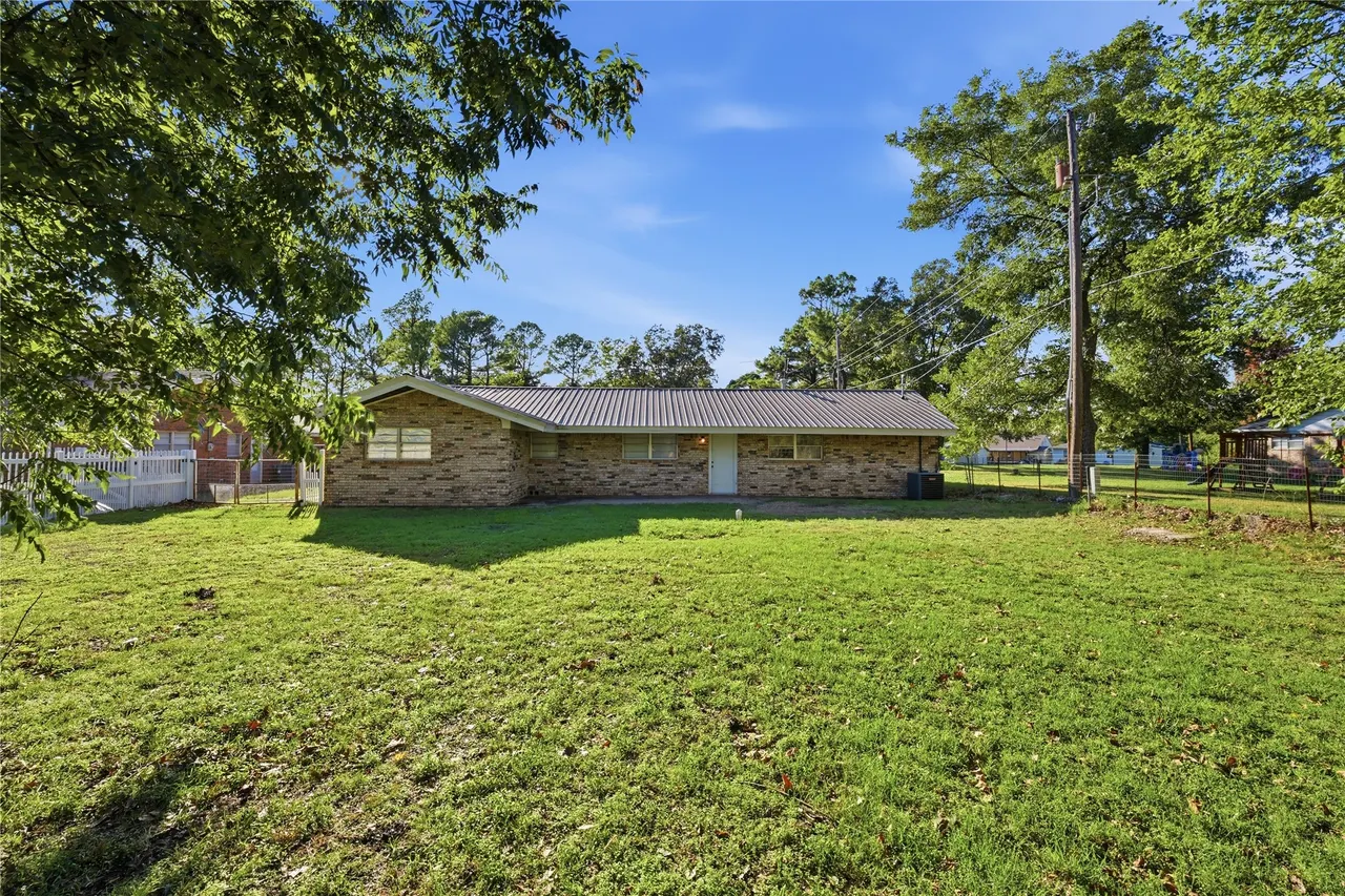 Photo 31 — 900 S Oliphant Street, Holdenville, OK 74848