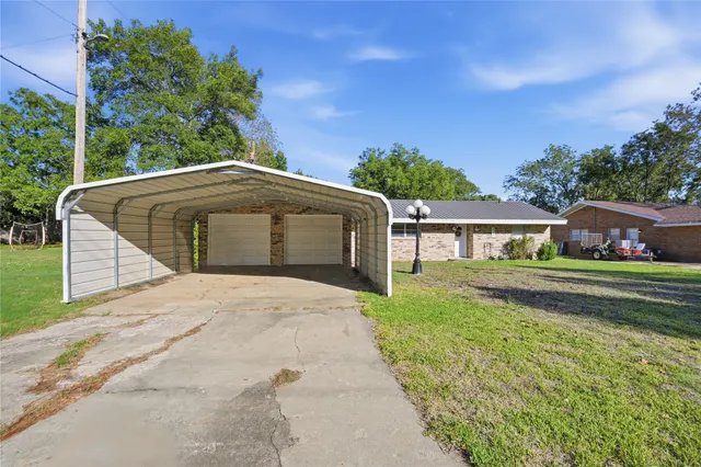 Photo 4 — 900 S Oliphant Street, Holdenville, OK 74848