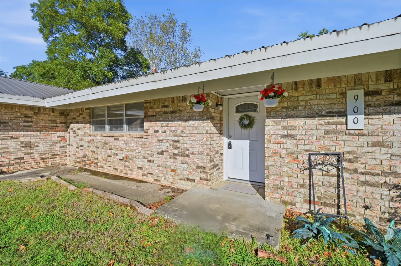 Photo 5 — 900 S Oliphant Street, Holdenville, OK 74848