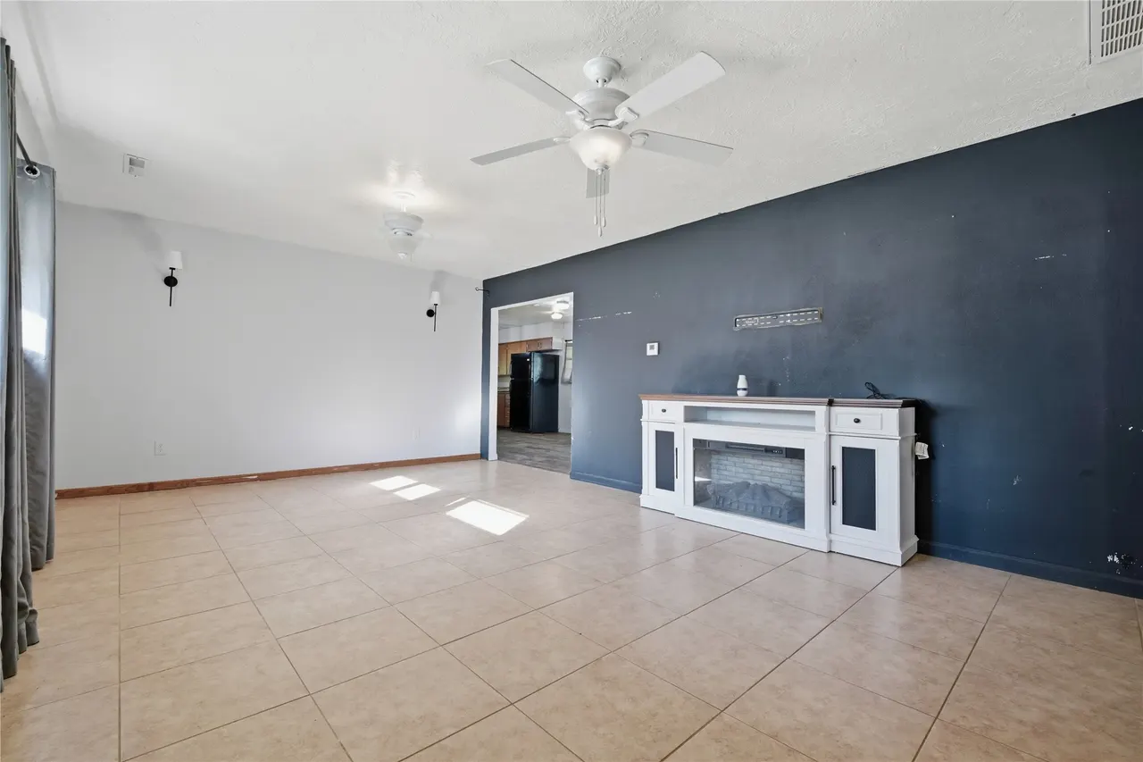 Photo 8 — 900 S Oliphant Street, Holdenville, OK 74848