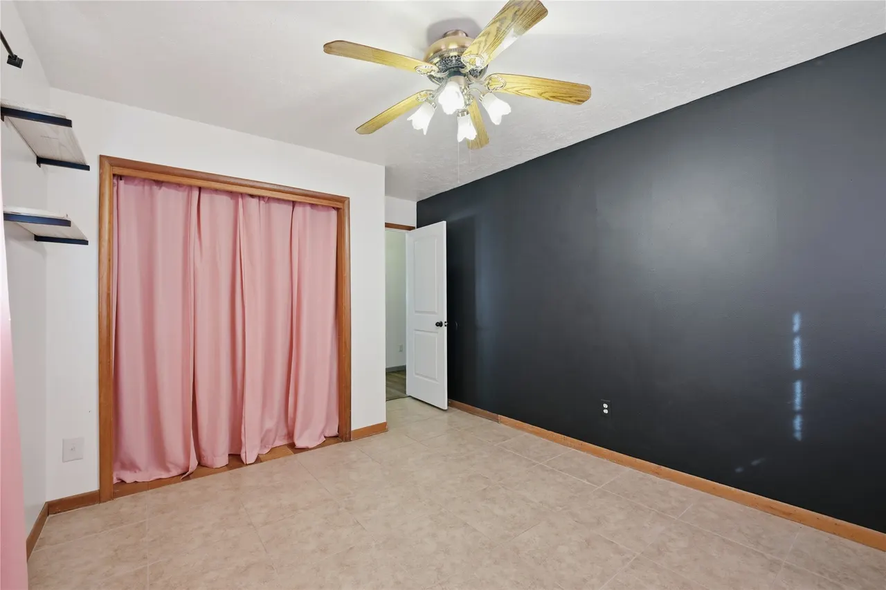 Photo 11 — 900 S Oliphant Street, Holdenville, OK 74848