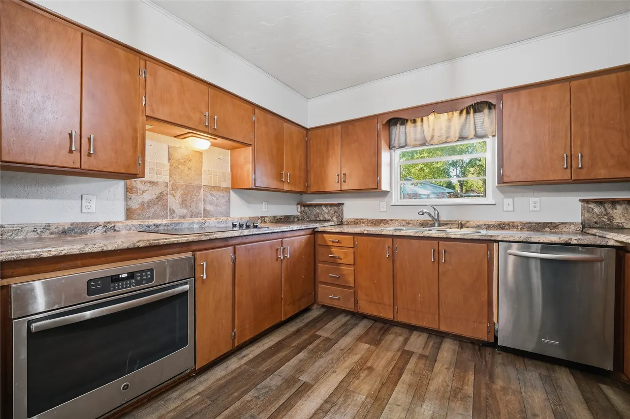 Photo 22 — 900 S Oliphant Street, Holdenville, OK 74848