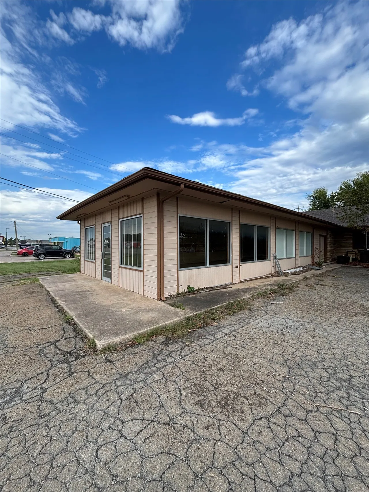 Photo 4 — 418 W Rogers Boulevard, Skiatook, OK 74070