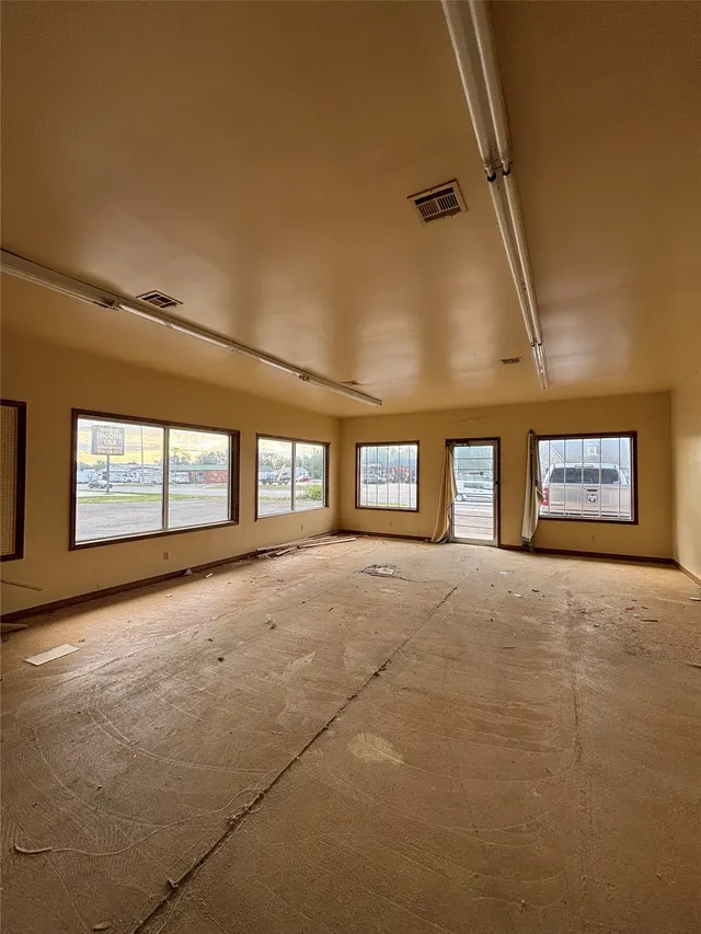 Photo 6 — 418 W Rogers Boulevard, Skiatook, OK 74070