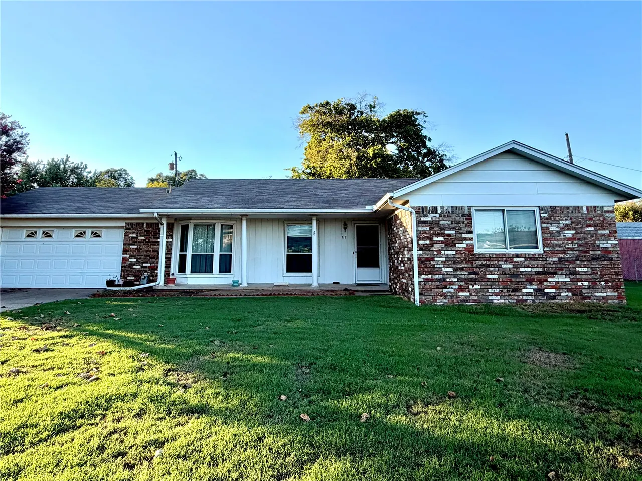 Front exterior — 717 Terrace Drive, Jenks, OK 74037