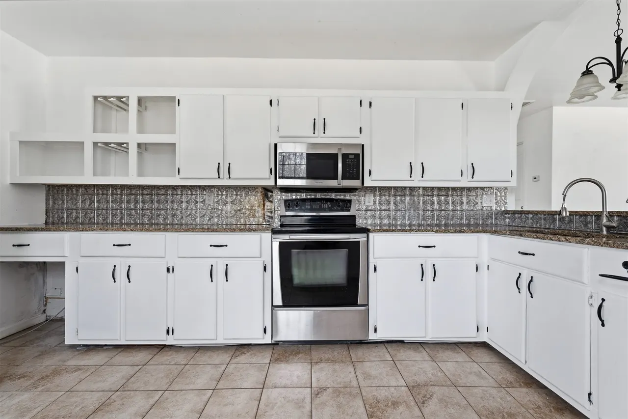 Photo 9 — 1400 Saybrook Road, Ardmore, OK 73401