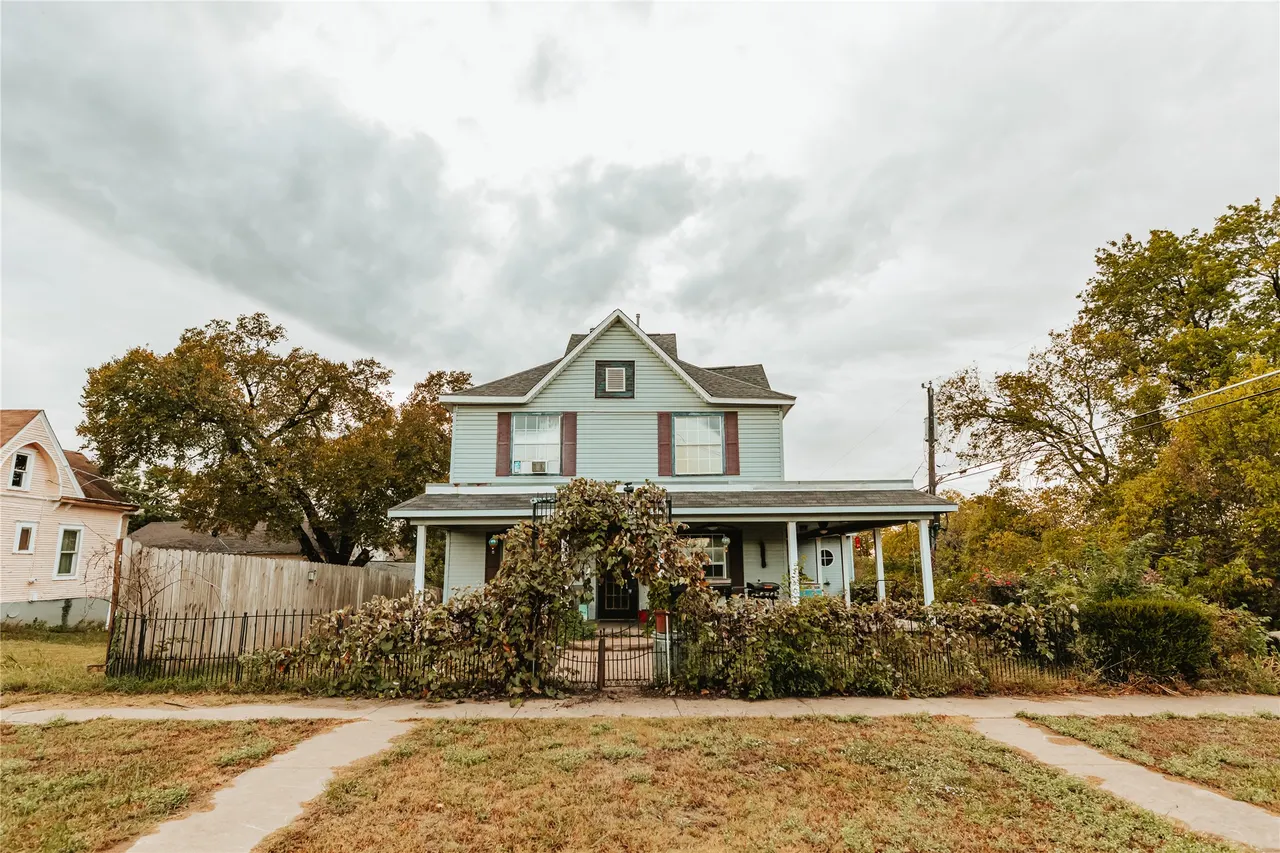 Photo 2 — 807 7th Street, Pawnee, OK 74058