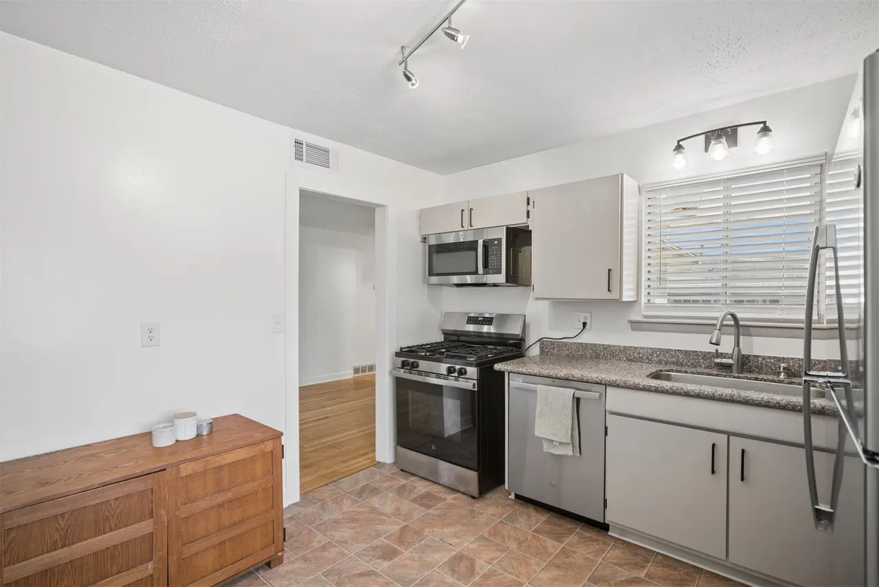 Photo 12 — 5731 E 22nd Place, Tulsa, OK 74114