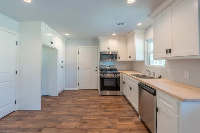 Photo 6 — 2218 S Osage Avenue, Bartlesville, OK 74003