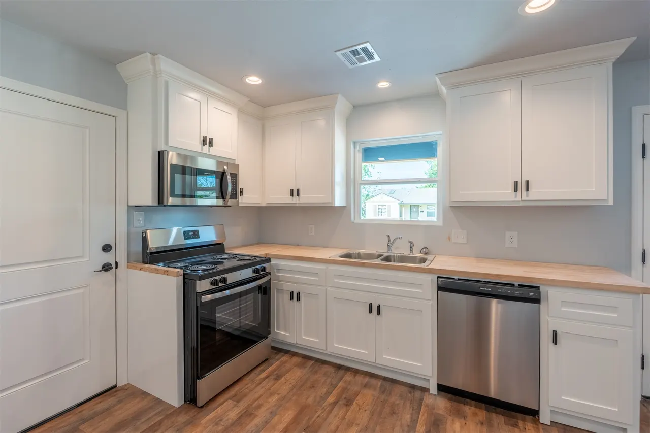 Photo 8 — 2218 S Osage Avenue, Bartlesville, OK 74003