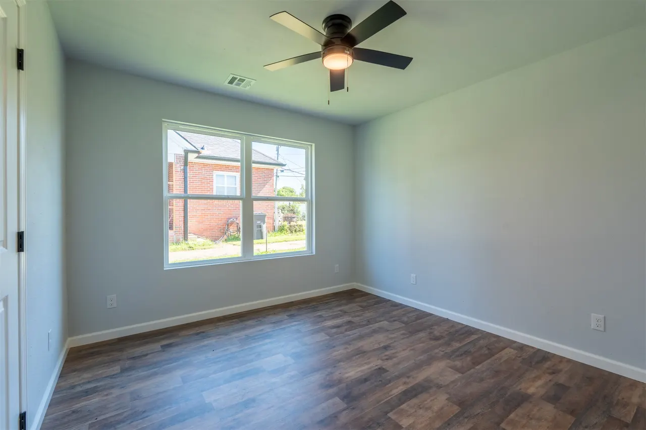 Photo 14 — 2218 S Osage Avenue, Bartlesville, OK 74003