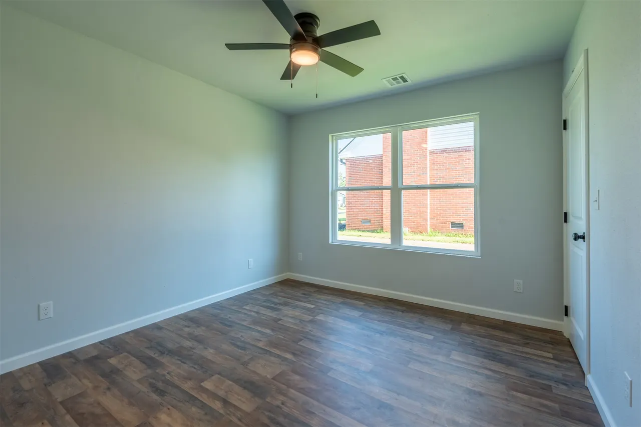 Photo 16 — 2218 S Osage Avenue, Bartlesville, OK 74003