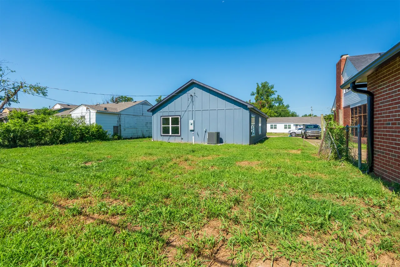 Photo 19 — 2218 S Osage Avenue, Bartlesville, OK 74003