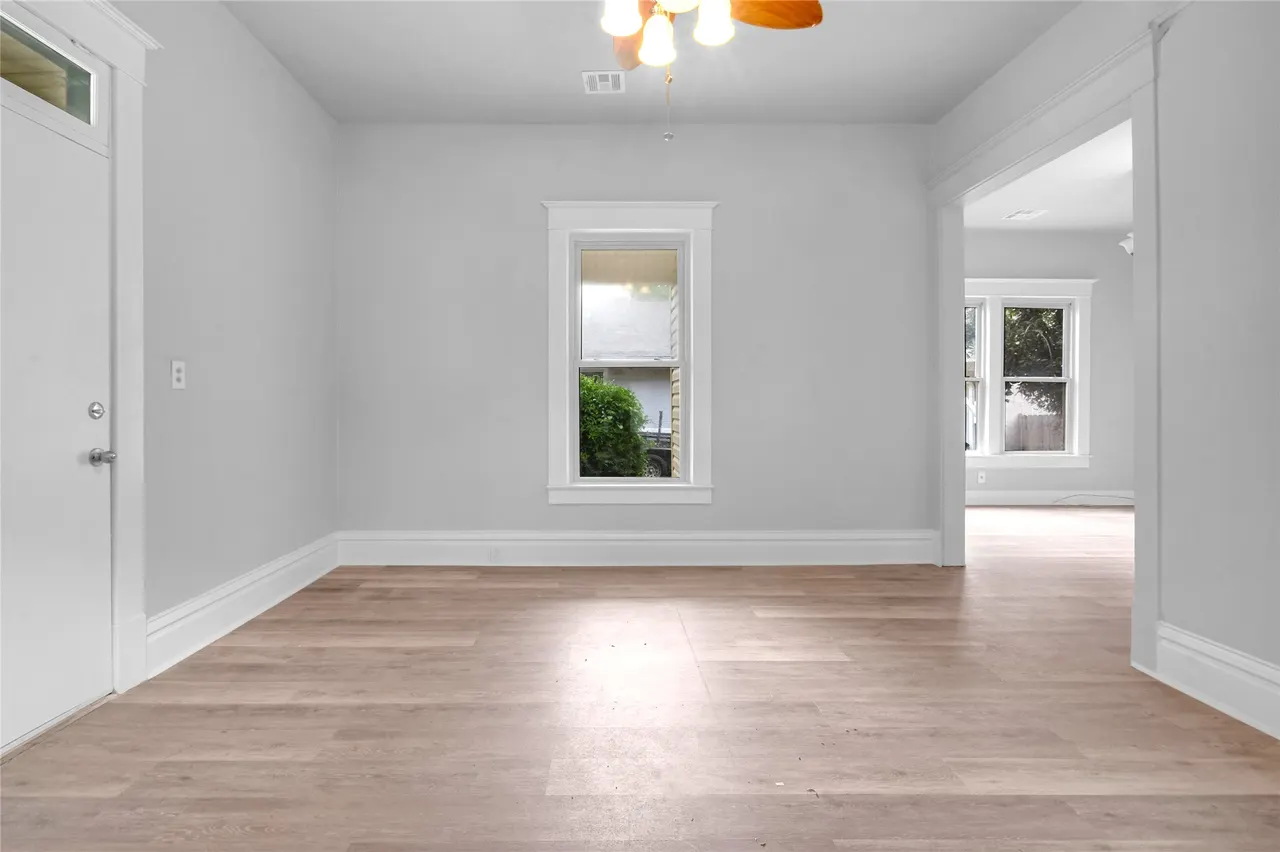 Photo 5 — 910 SE Wyandotte Avenue, Bartlesville, OK 74003