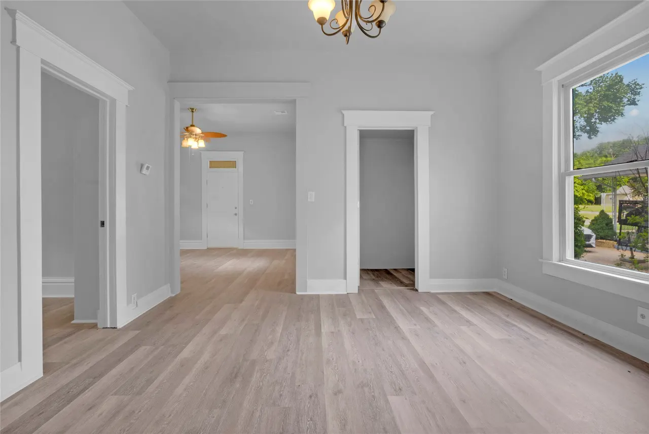 Photo 8 — 910 SE Wyandotte Avenue, Bartlesville, OK 74003