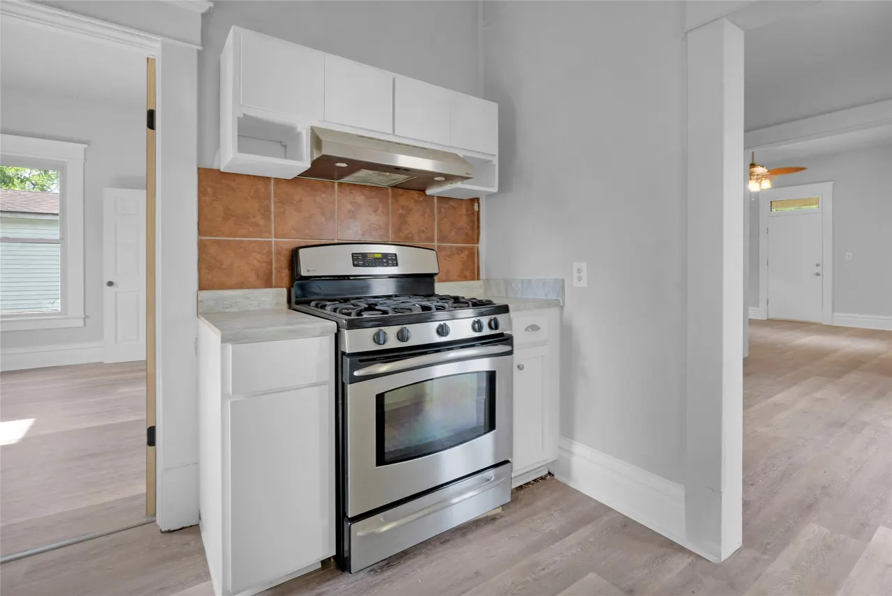 Photo 10 — 910 SE Wyandotte Avenue, Bartlesville, OK 74003