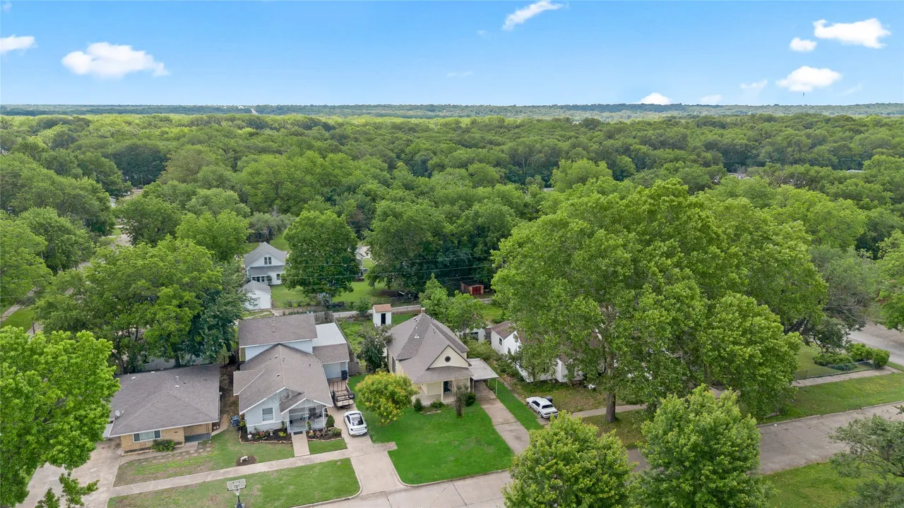 Photo 29 — 910 SE Wyandotte Avenue, Bartlesville, OK 74003