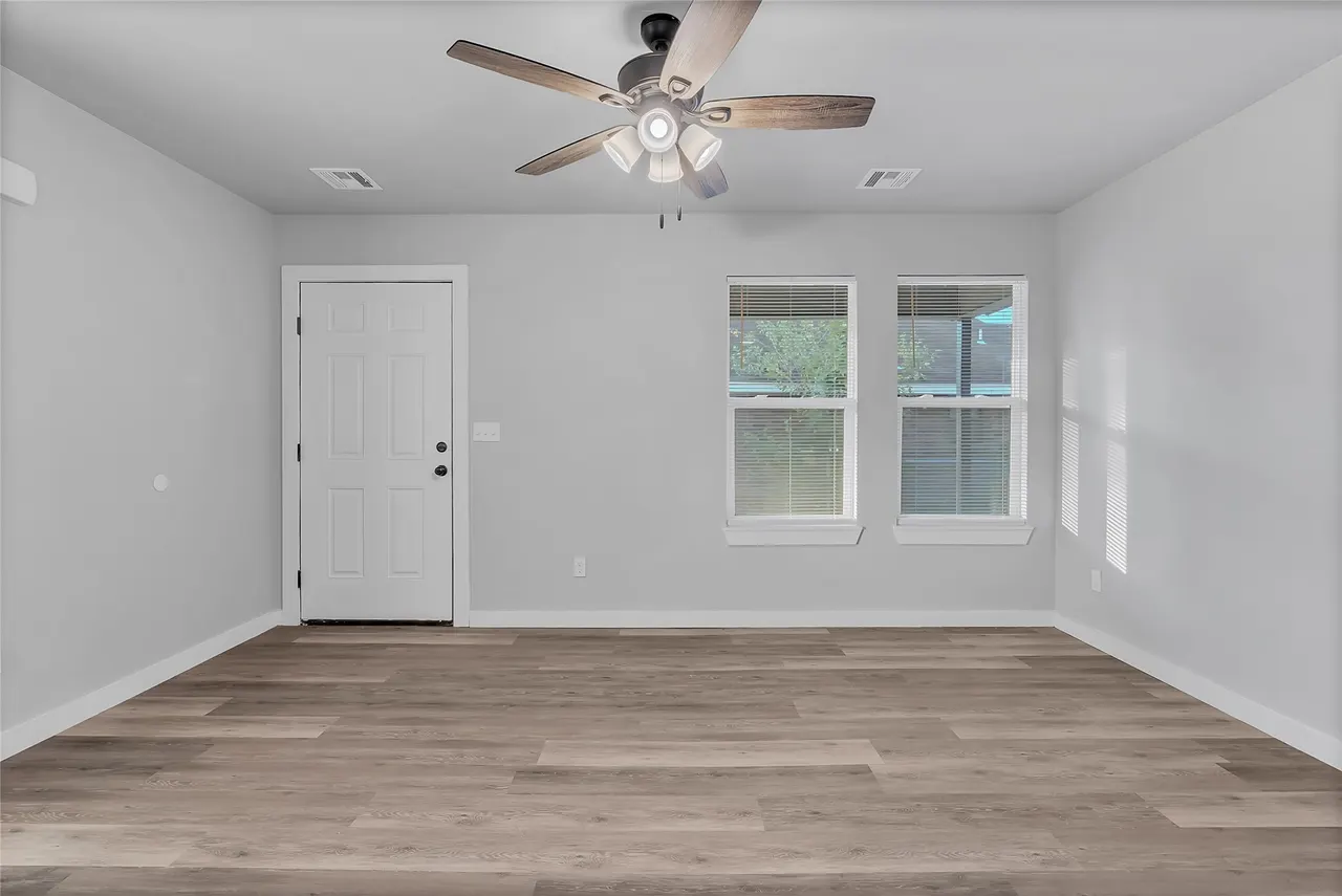 Photo 8 — 423 S Chickasaw Avenue, Bartlesville, OK 74003