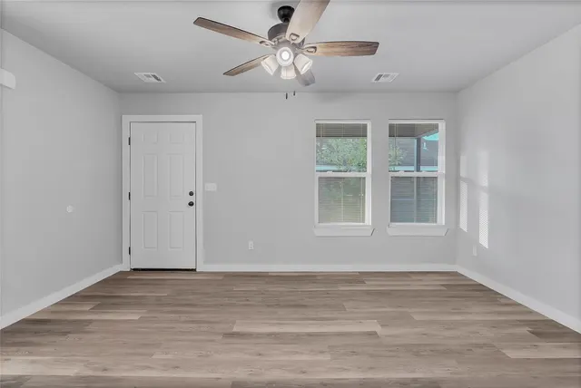 Photo 8 — 423 S Chickasaw Avenue, Bartlesville, OK 74003