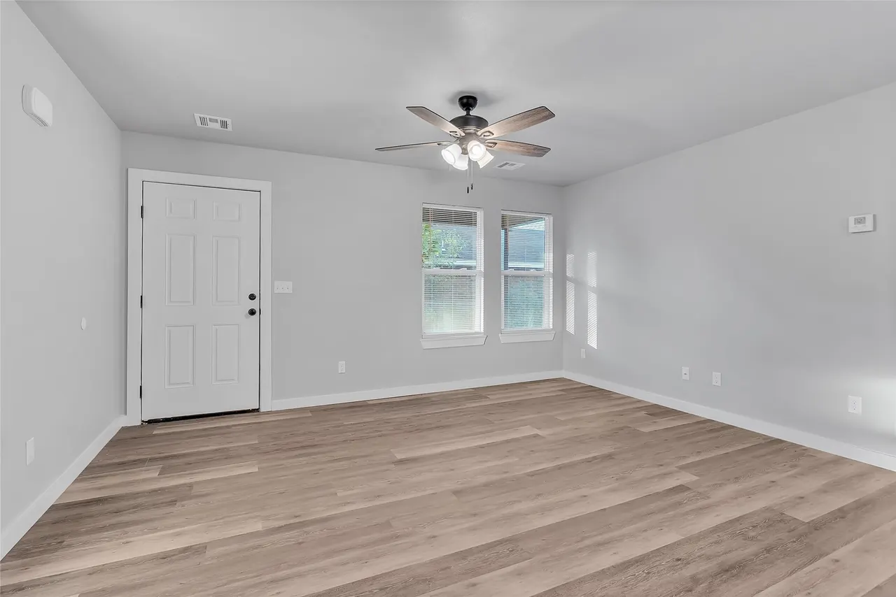 Photo 9 — 423 S Chickasaw Avenue, Bartlesville, OK 74003