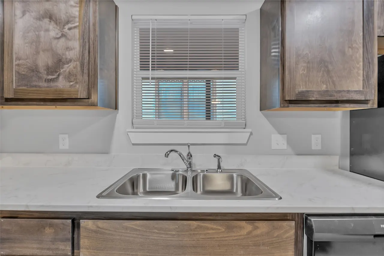 Photo 13 — 423 S Chickasaw Avenue, Bartlesville, OK 74003