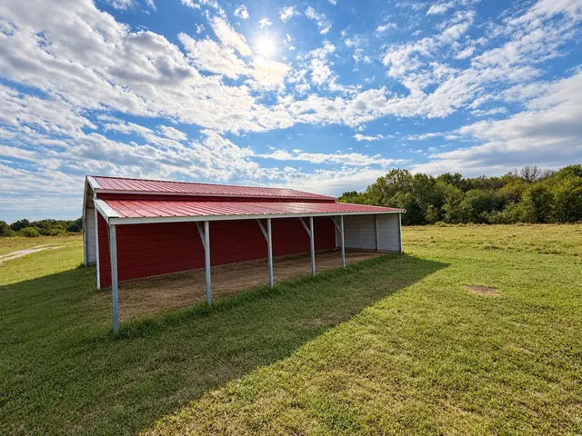 Photo 2 — 22985 S 155th St E, Webbers Falls, OK 74470