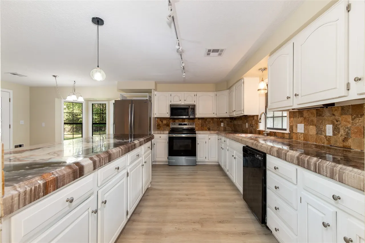 Photo 37 — 32250 S 620 Road, Grove, OK 74344