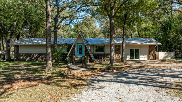 Photo 2 — 32250 S 620 Road, Grove, OK 74344