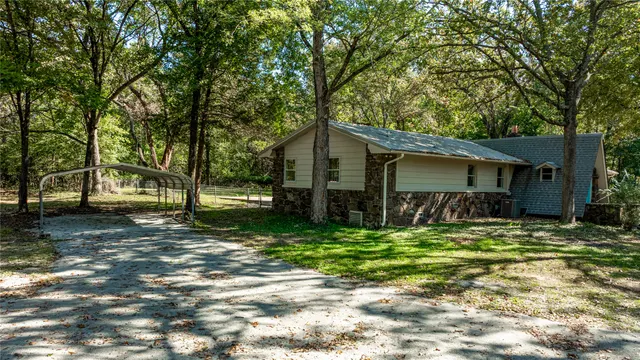 Photo 4 — 32250 S 620 Road, Grove, OK 74344