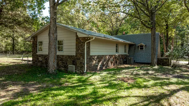 Photo 5 — 32250 S 620 Road, Grove, OK 74344