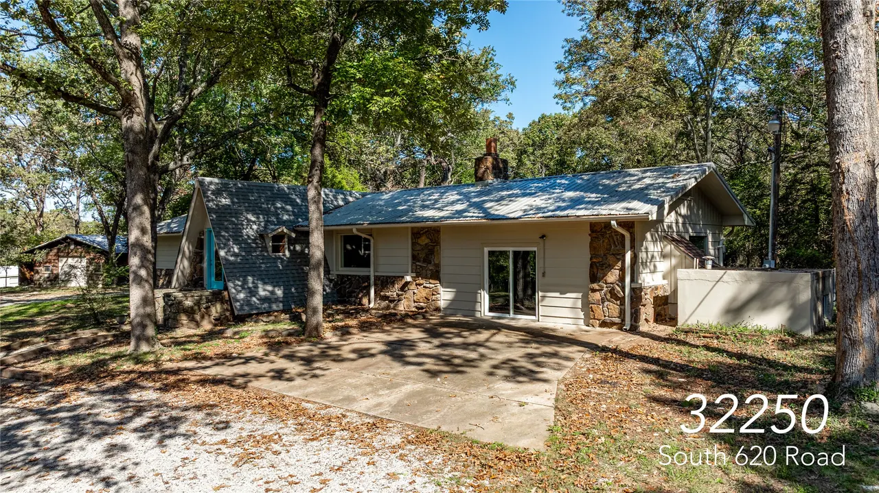 Photo 7 — 32250 S 620 Road, Grove, OK 74344