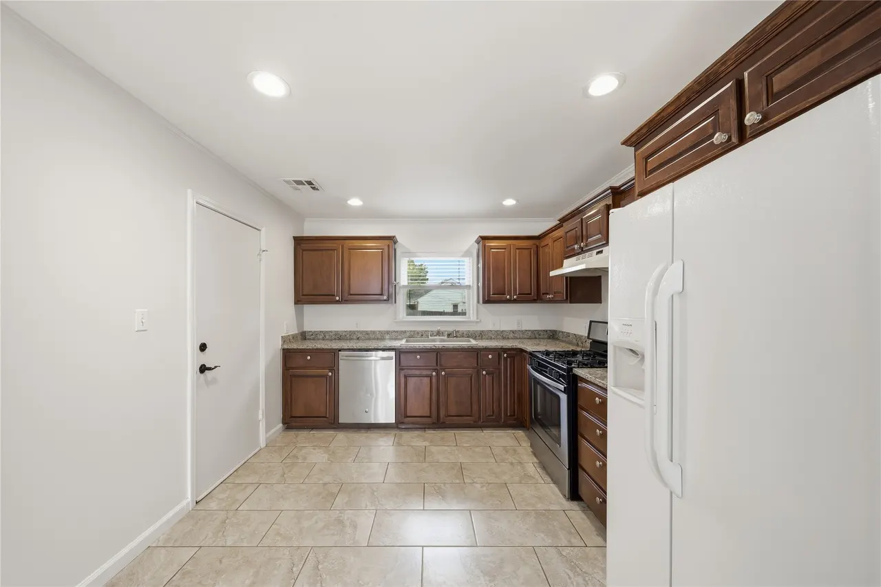 Photo 17 — 2023 E 12th Place, Tulsa, OK 74104