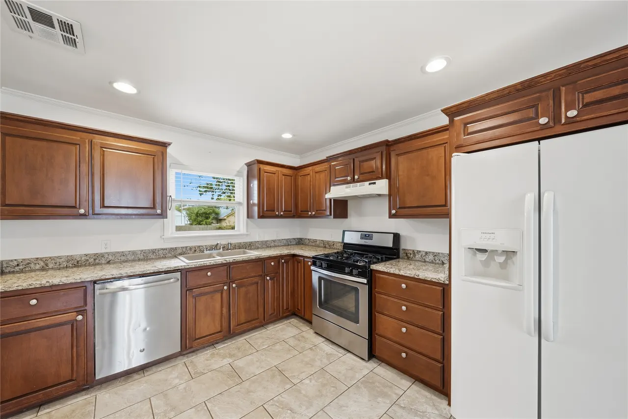 Photo 18 — 2023 E 12th Place, Tulsa, OK 74104