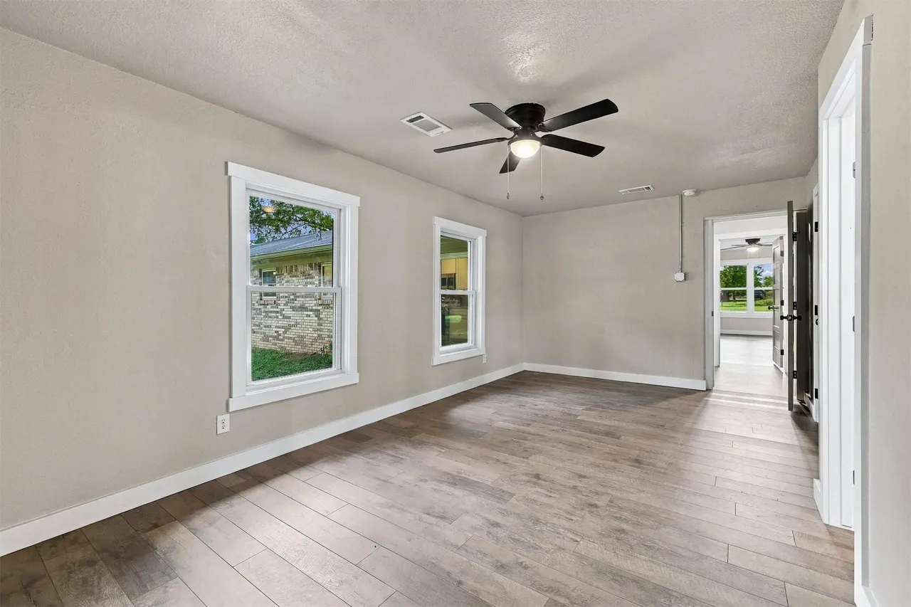 Photo 25 — 210 N Collins, Colbert, OK 74733